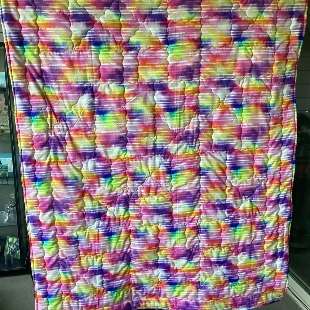 NWT. Hand Crafted Field of Flowers  Quilt with Green, Yellow and Pink Accents